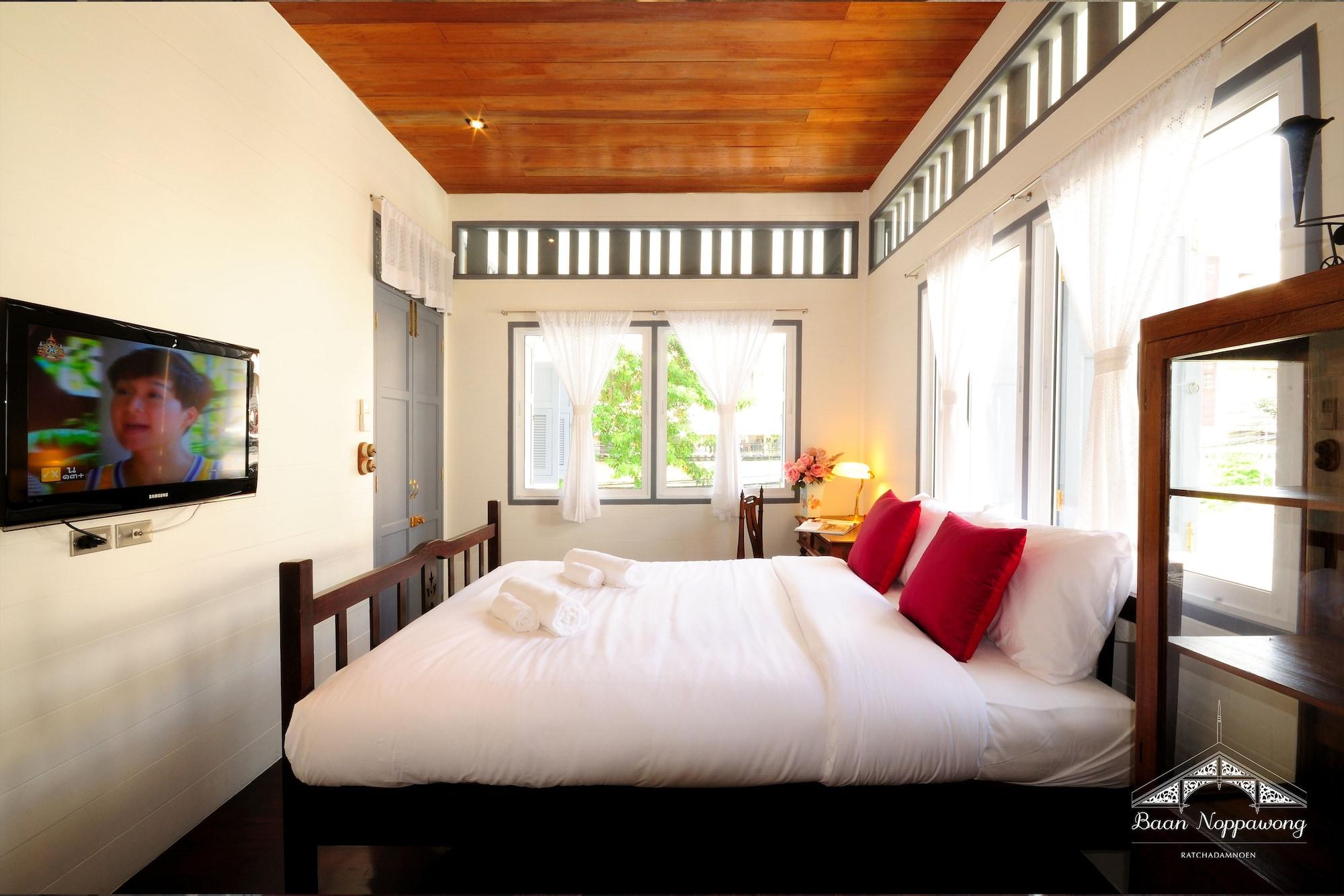 Baan Noppawong Hotel Банкок Екстериор снимка